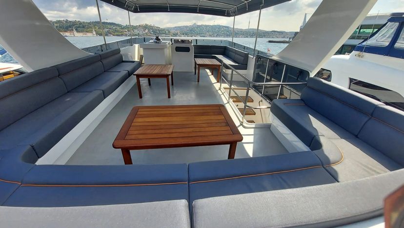 Bebek - Premium Bosphorus Motoryachts